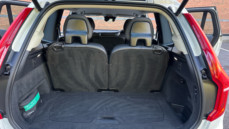 Volvo Xc90 2.0 B5D [235] Inscription Pro 5dr AWD Geartronic Diesel Estate